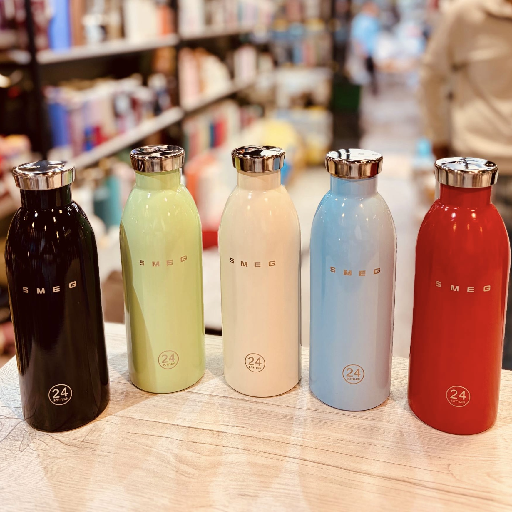 قمقمه اسمگ مدل 24Bottles ظرفیت ۵۰۰ میلی‌لیتر